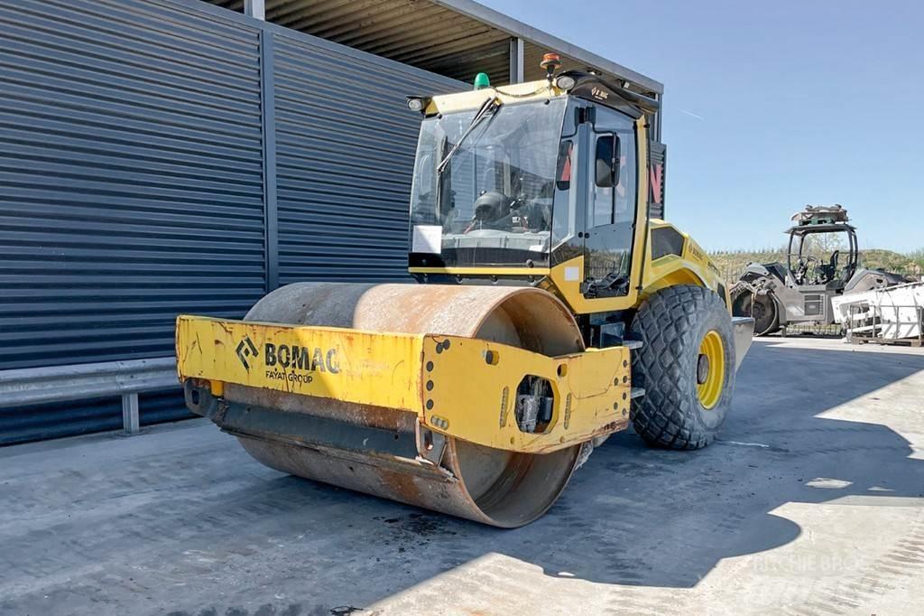 Bomag BW 213 D-5 Yksivalssijyrät