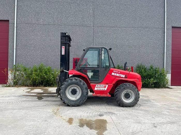 Manitou M 50.4 Maastotrukit