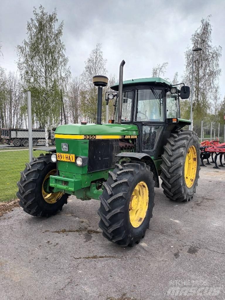John Deere 3350 Traktorit