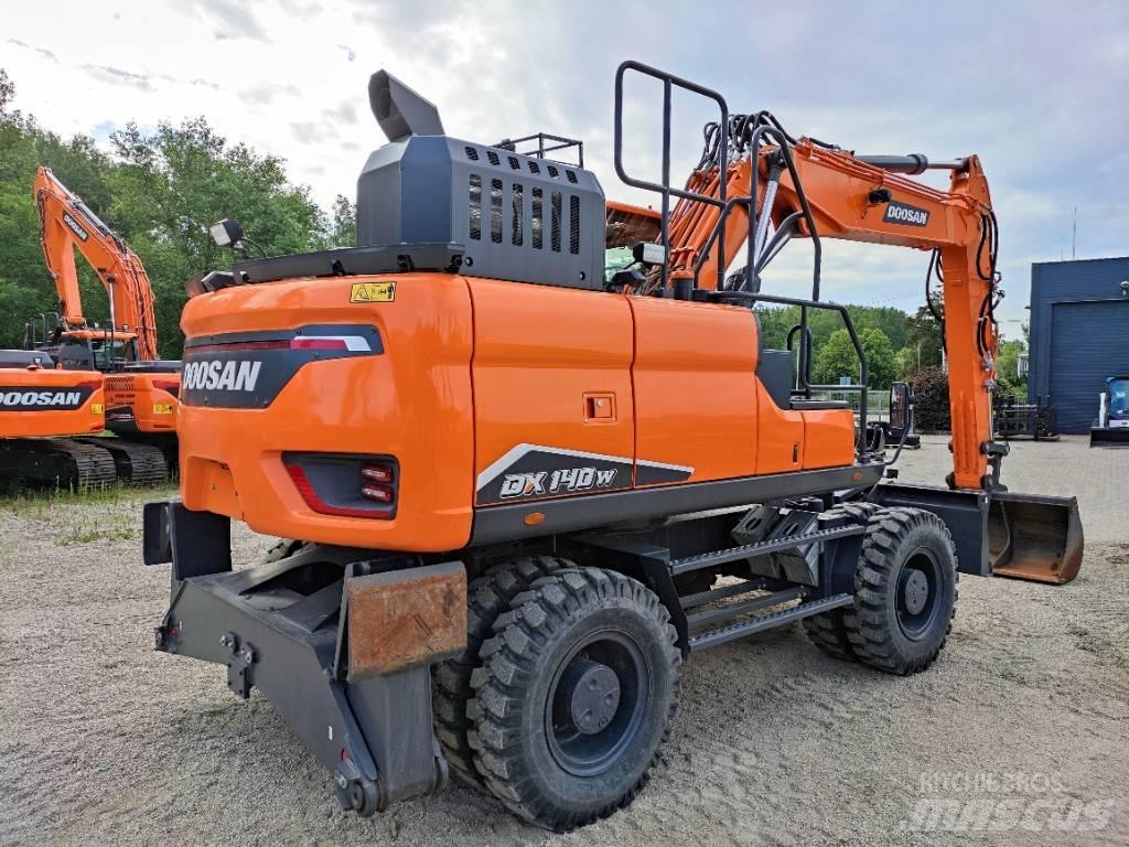 Doosan DX140W-7 Pyöräkaivukoneet