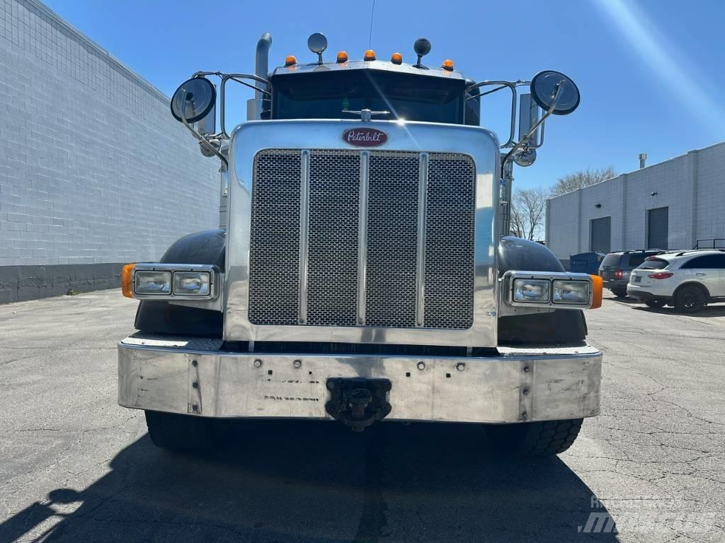 Peterbilt 367 Vetopöytäautot