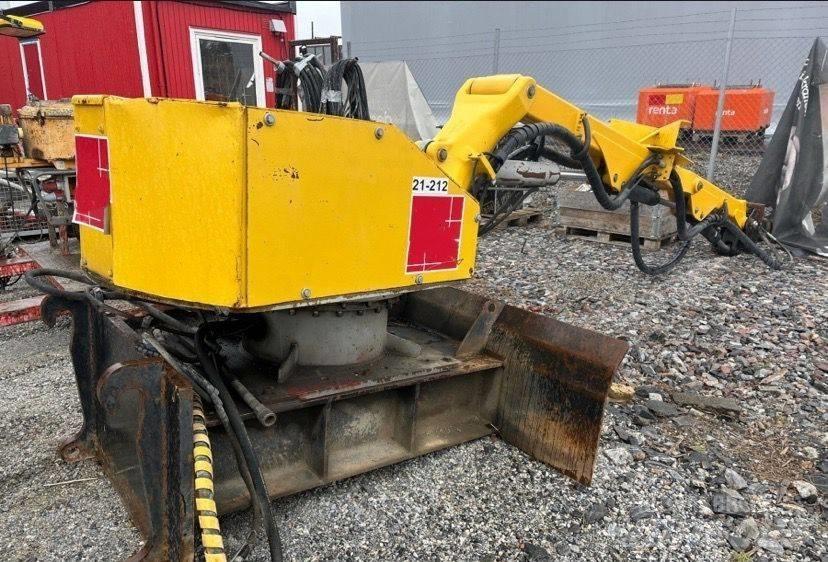 Brokk 330 Telakaivukoneet