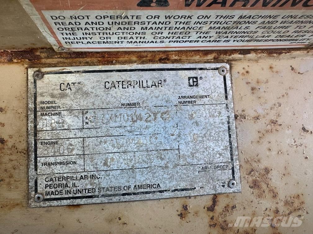 CAT D 8 R Telaketjupuskutraktorit