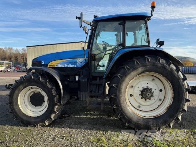 New Holland TM 190 Traktorit