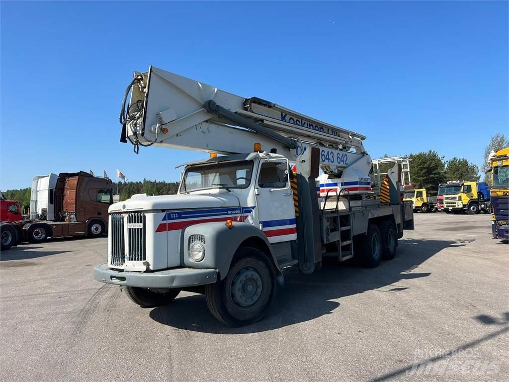 Scania 111 6X2 Nosturiautot