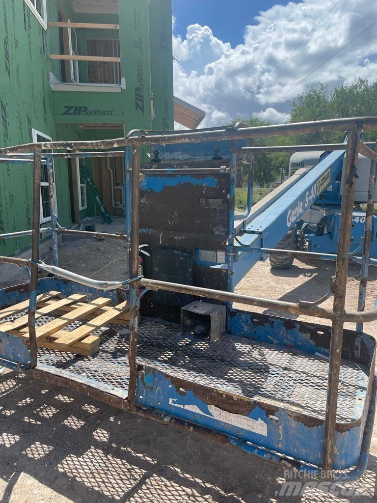 Genie S 40 Teleskooppipuominostimet
