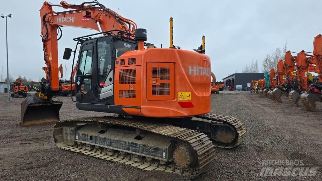 Hitachi ZX 225USLC-6 Telakaivukoneet