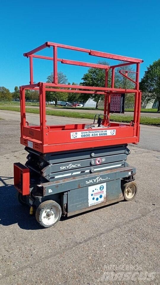 SkyJack SJ 3219 Saksilavat