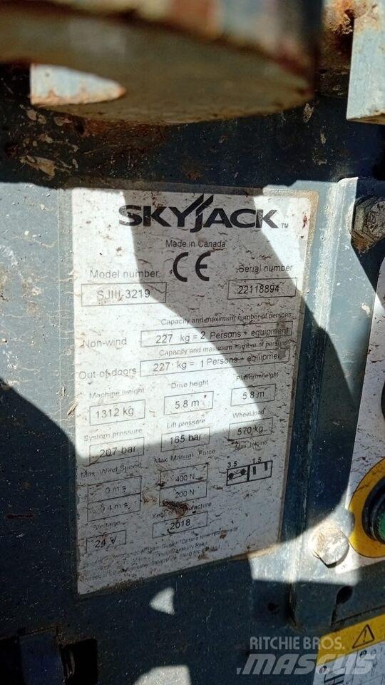 SkyJack SJ 3219 Saksilavat
