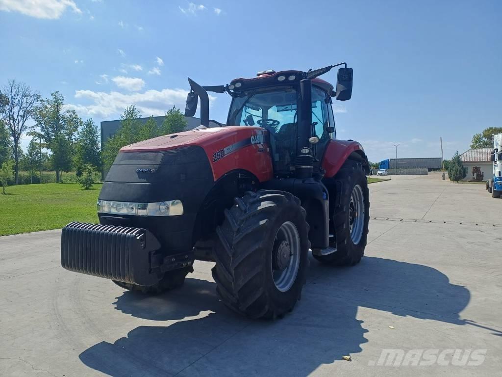 Case IH Magnum 250 Traktorit