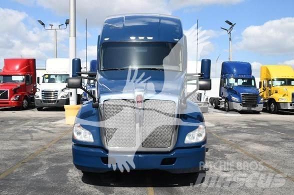 Kenworth T680 Vetopöytäautot