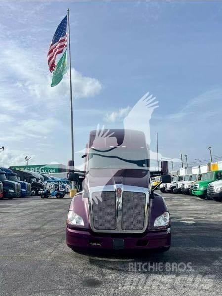 Kenworth T680 Vetopöytäautot