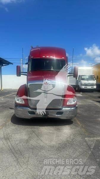 Kenworth T680 Vetopöytäautot