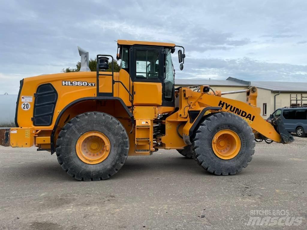 Hyundai HL960XT Pyöräkuormaajat