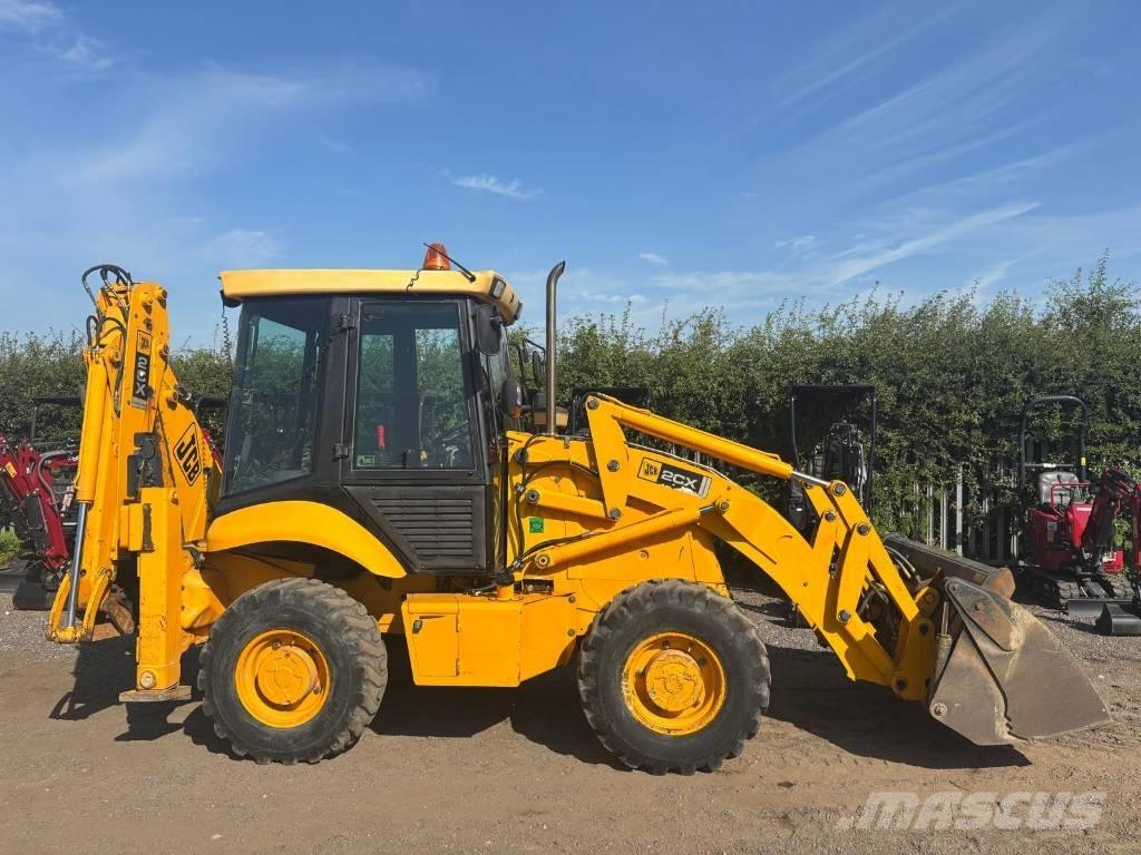 JCB 2CX Kaivurikuormaajat