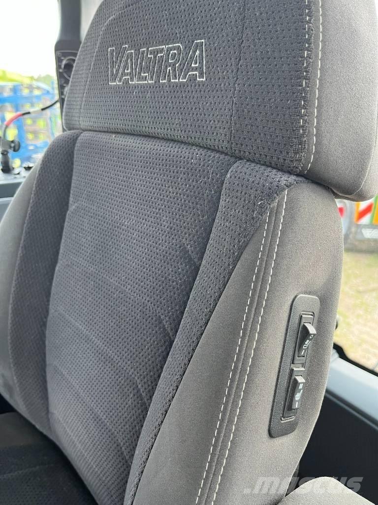 Valtra T 255 V Traktorit