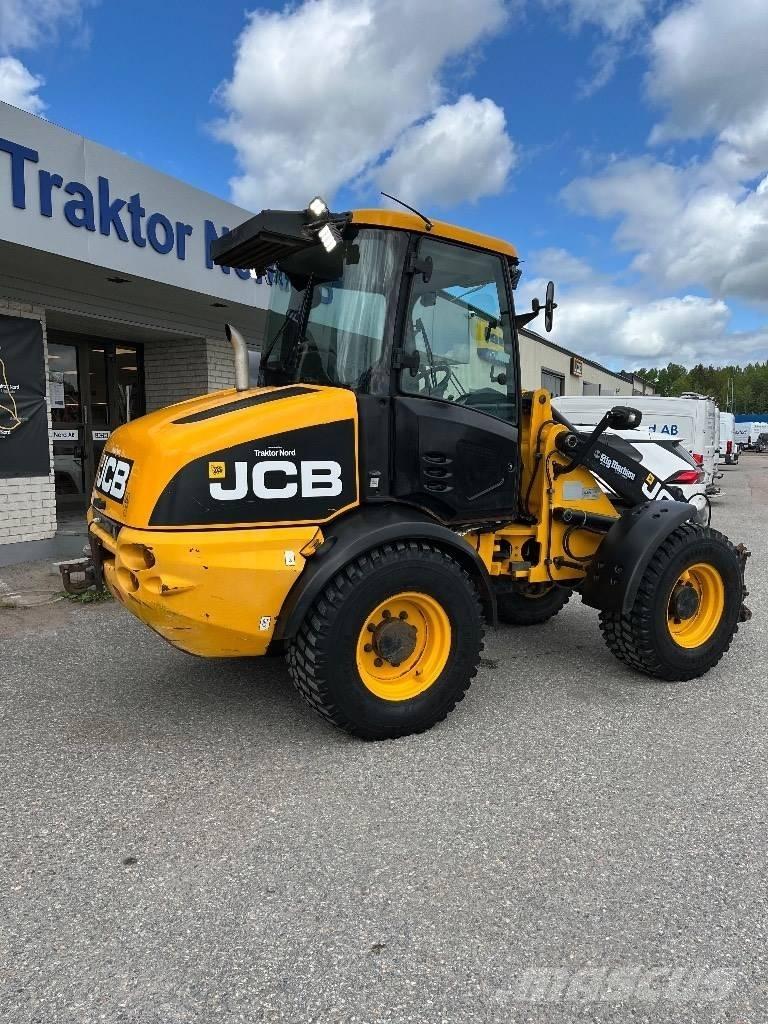 JCB 409 B 40km/h Liukuohjatut kuormaajat