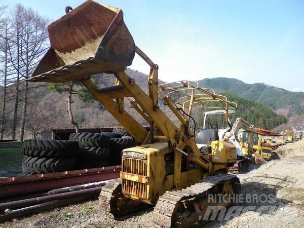 Komatsu D20S-3 Telaketjupuskutraktorit
