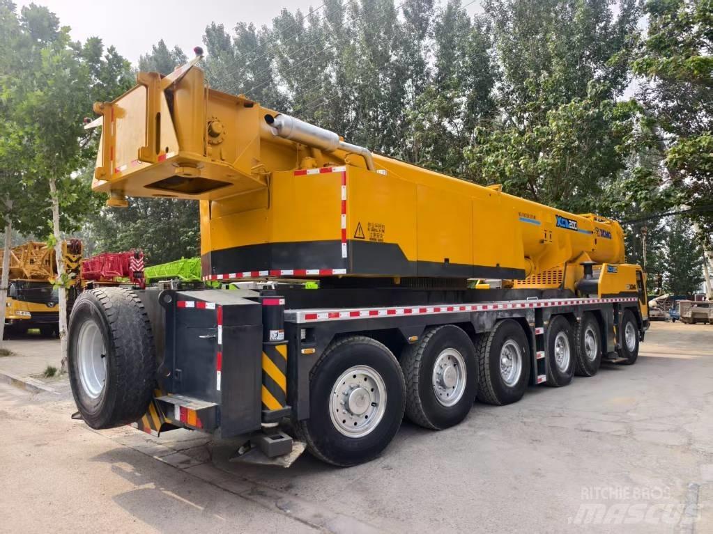 XCMG XCA 200 Mobiilinosturit