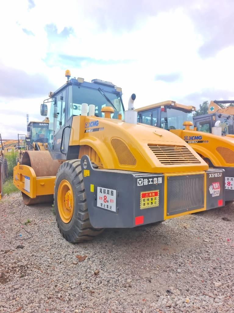 XCMG XS183J Yksivalssijyrät