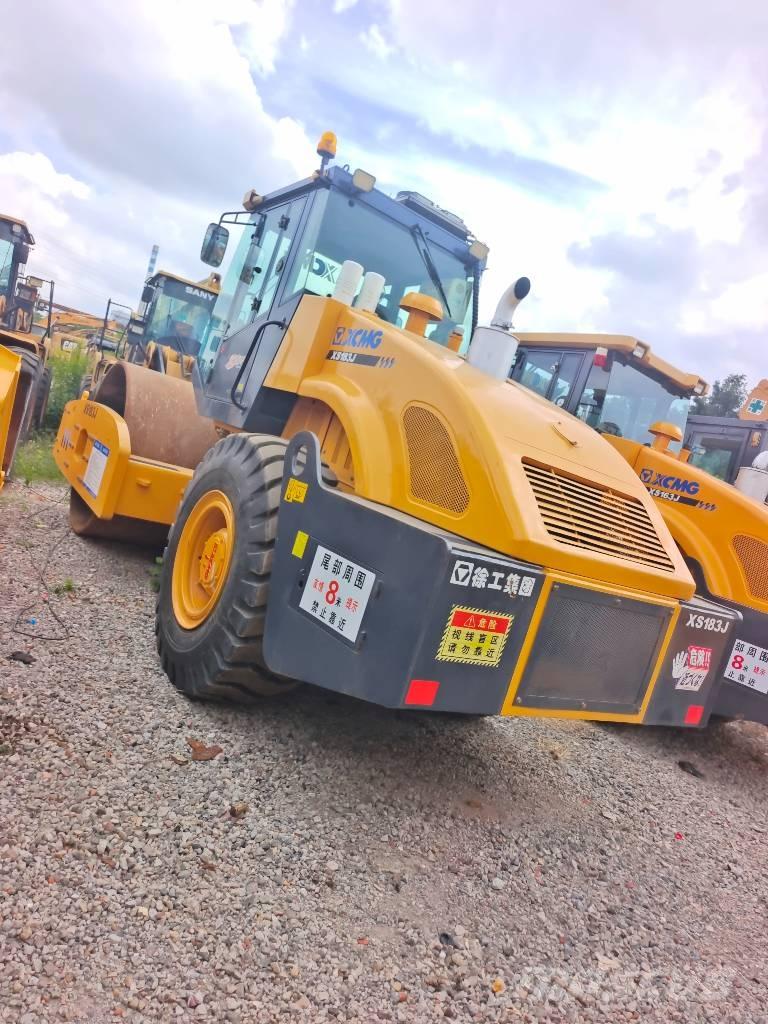 XCMG XS183J Yksivalssijyrät