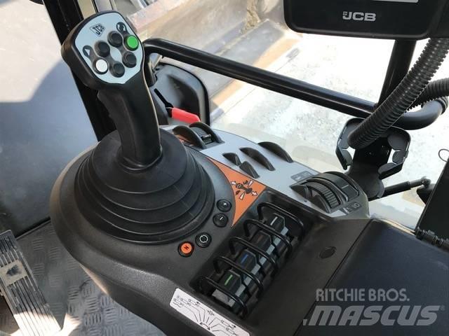 JCB 4190 FASTRAC Traktorit