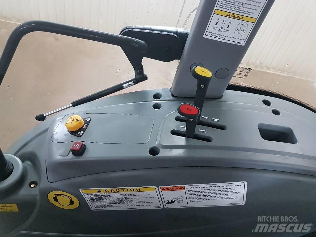 Branson 5025C Traktorit