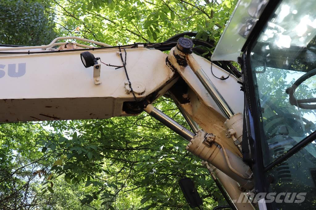 Komatsu PW 140-7 Kaivurikuormaajat