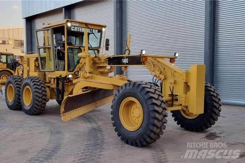 CAT  140G Tiehöylät