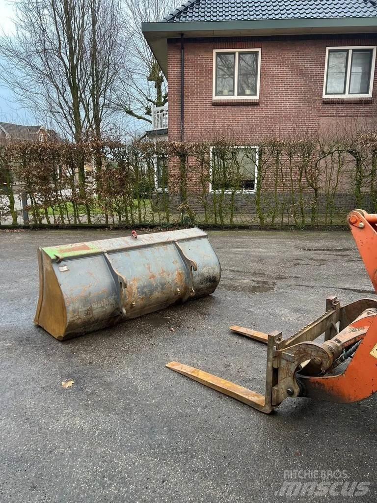 Atlas AR 75 Pyöräkuormaajat