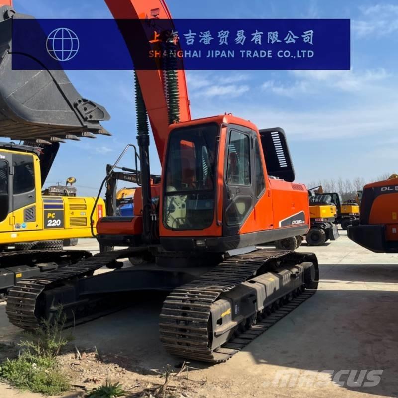 Doosan DX 300 Telakaivukoneet