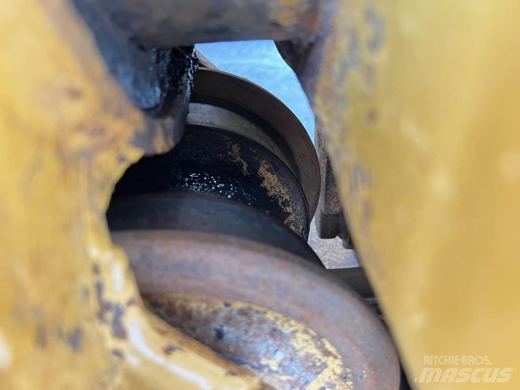 CAT D 6 N LGP Telaketjupuskutraktorit