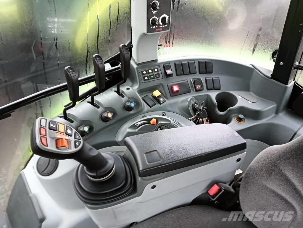 CLAAS Arion 440 Traktorit