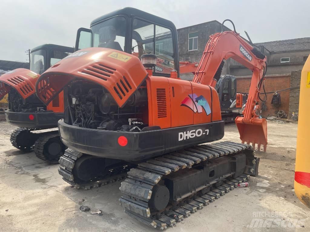 Doosan DH 60 Minikaivukoneet < 7t