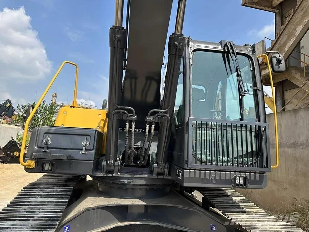 Volvo EC240D Telakaivukoneet