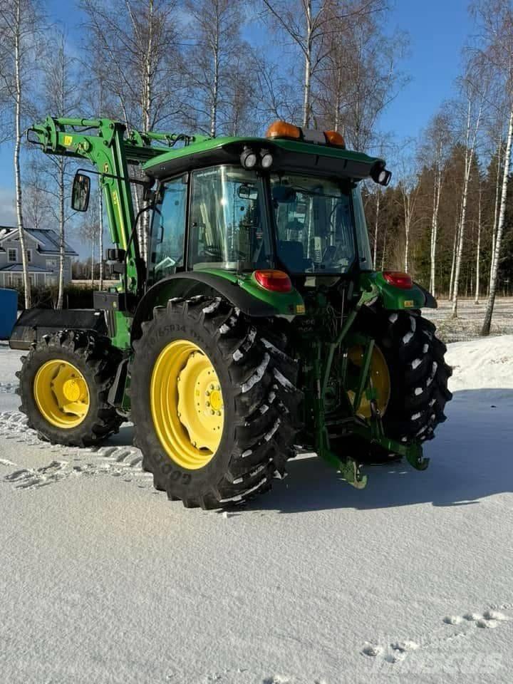 John Deere 5100R Traktorit