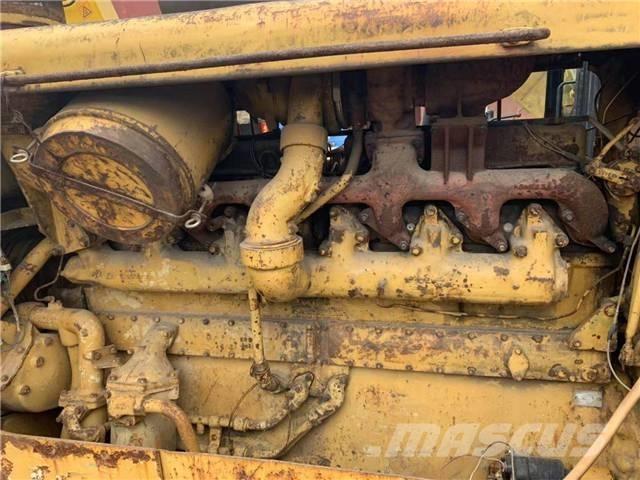 CAT D 8 K Telaketjupuskutraktorit
