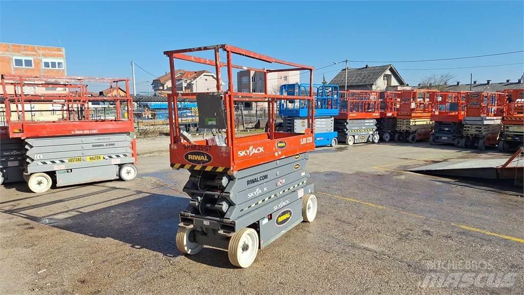 SkyJack SJIII3226 Saksilavat