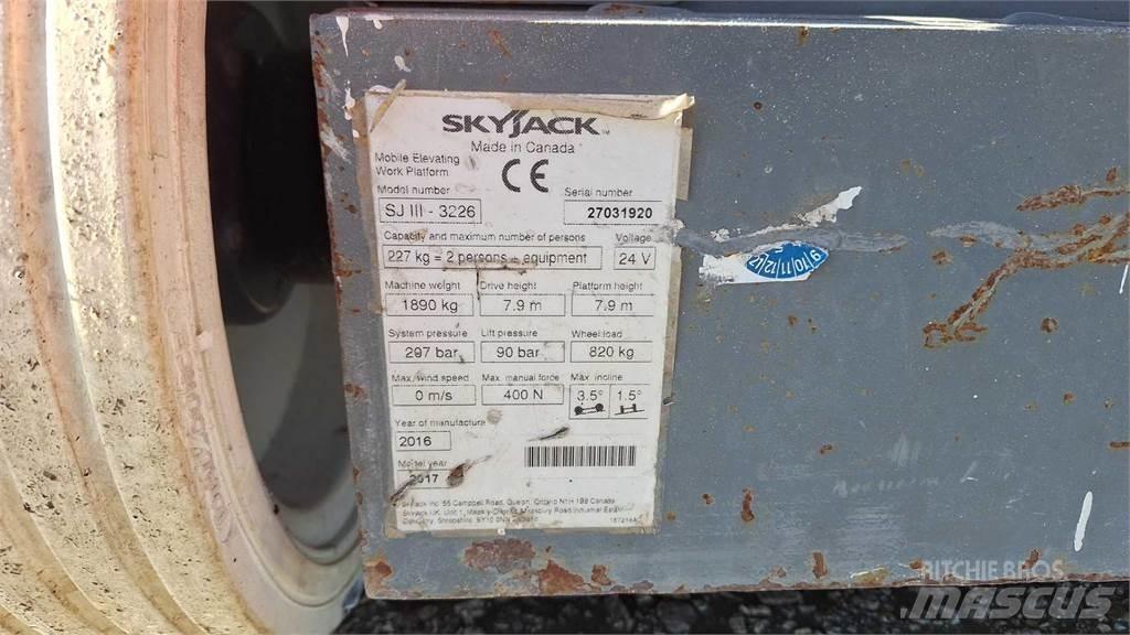 SkyJack SJIII3226 Saksilavat