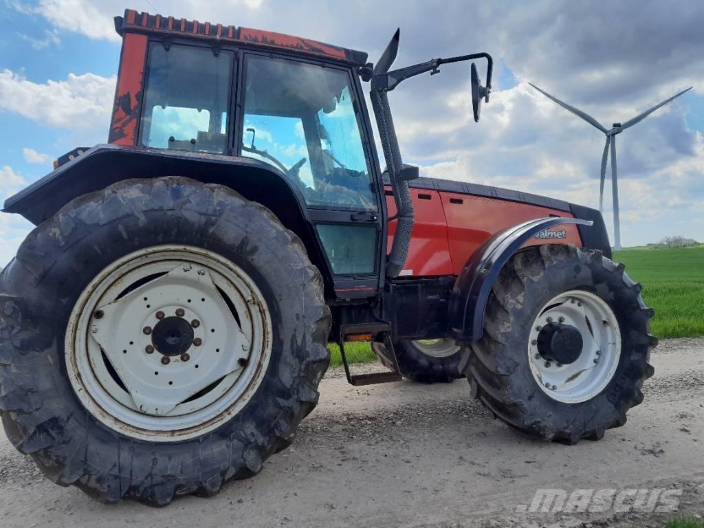 Valmet 8450 Mega Traktorit