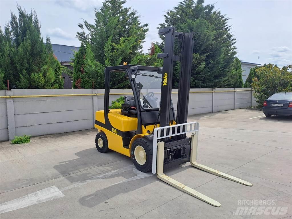 Yale GDP35VX Dieseltrukit