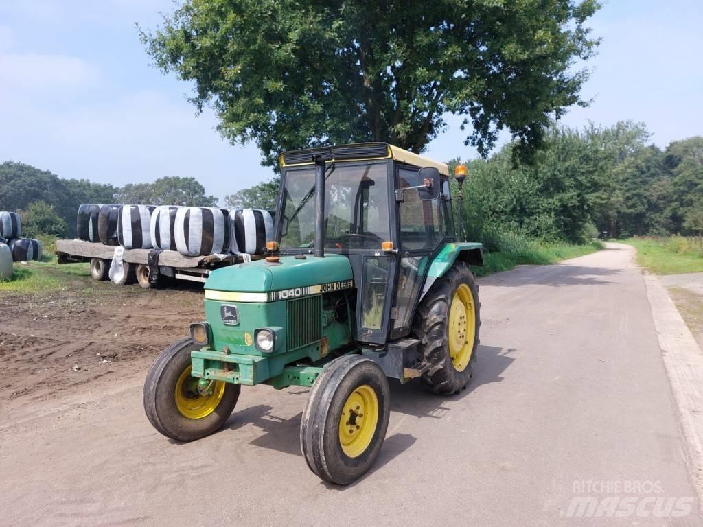 John Deere 1040 Traktorit