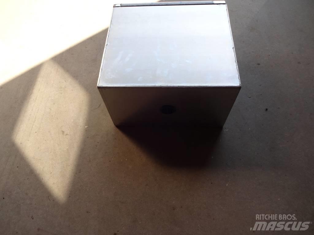 Krima Låda 50x50x30 Muut