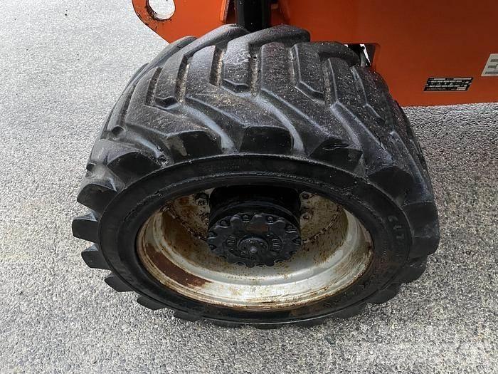 JLG 800AJ Kuukulkijat