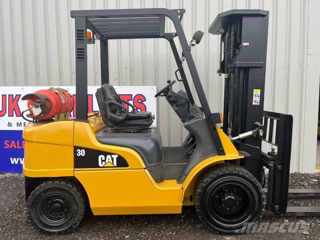CAT GP30NT Nestekaasutrukit