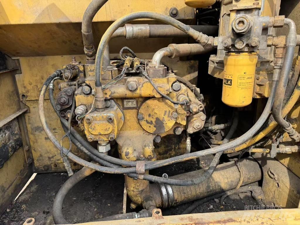 CAT 320 C Telakaivukoneet