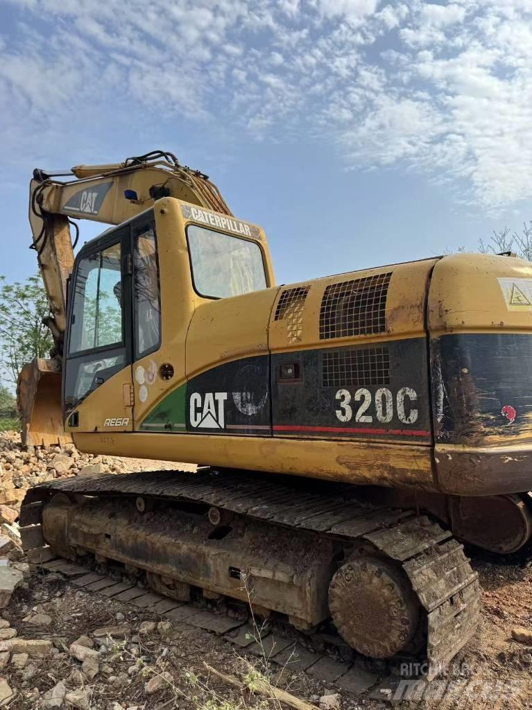 CAT 320 C Telakaivukoneet
