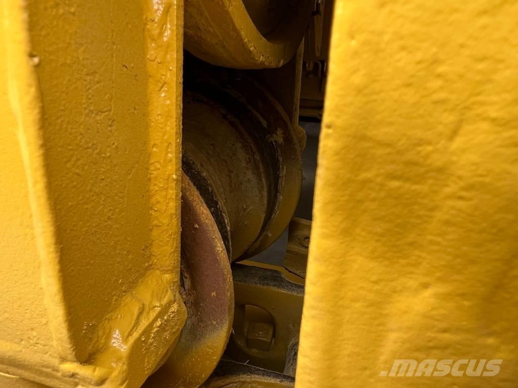 CAT D6H XL Telaketjupuskutraktorit