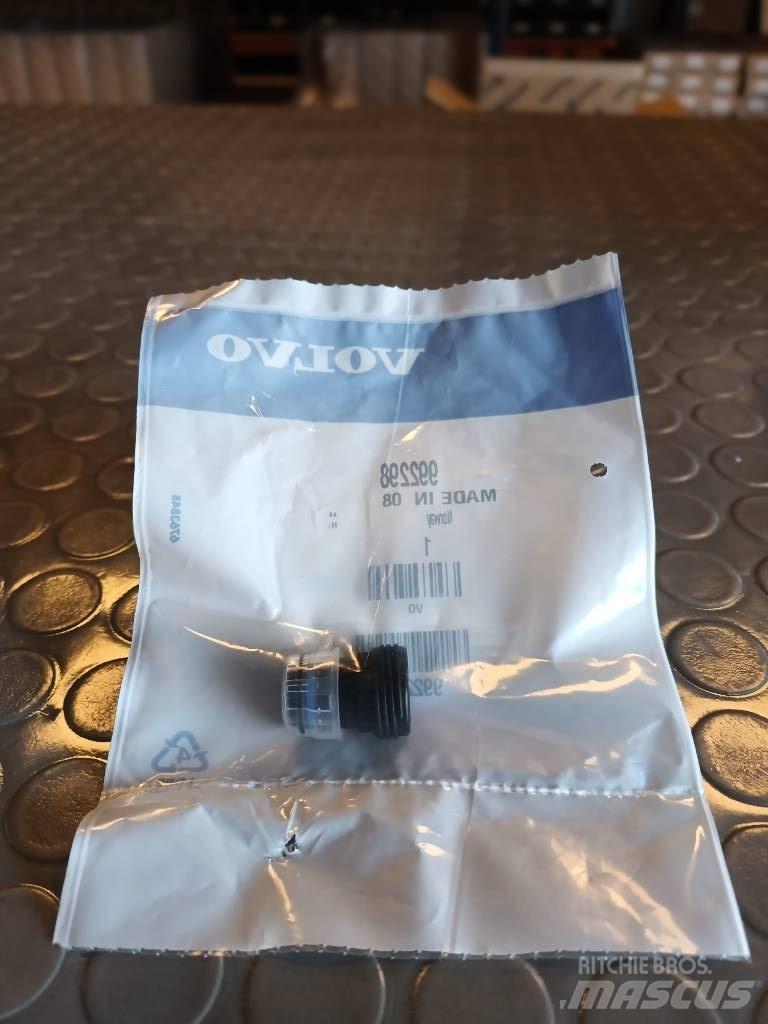 Volvo NIPPLE 992298 Muut
