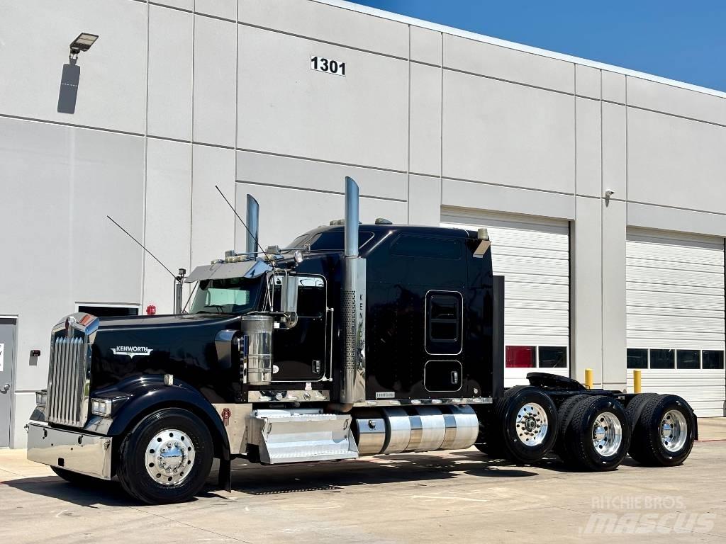 Kenworth W 900 Vetopöytäautot